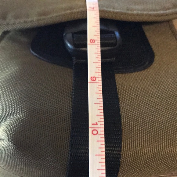 Crumpled Camera Bag - Picture 7 of 8